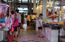 Sức sống chợ truyền thống ở Singapore 